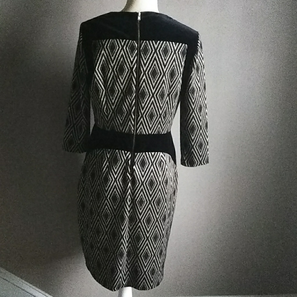 The Limited Black/Gold Dress - Picture 4 of 5